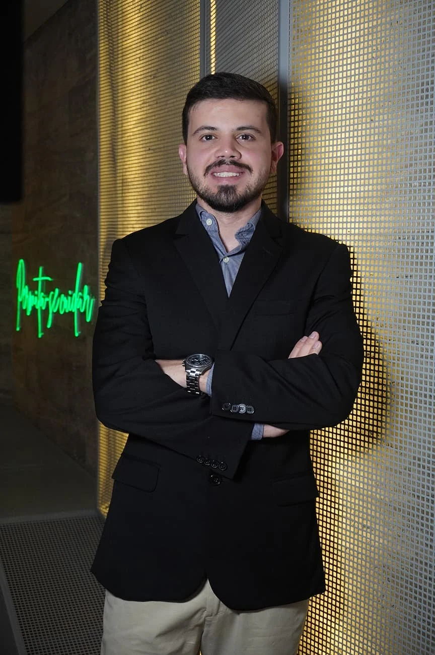 Dr. Caio Elias
